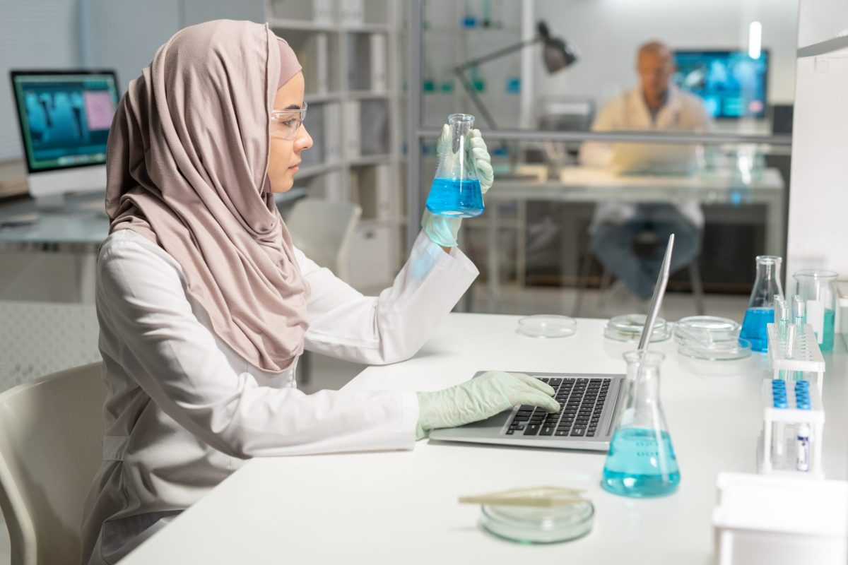 side-view-of-young-muslim-female-scientist-in-hija-2022-03-30-02-38-06-utc-scaled-1-1200x800.jpg